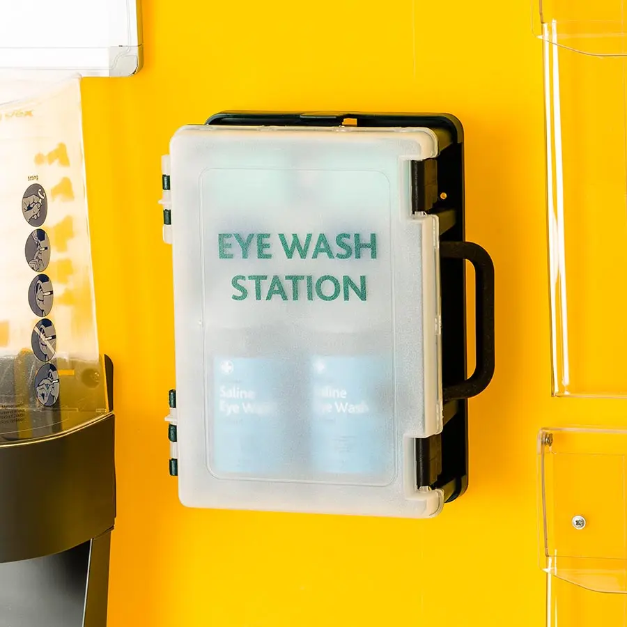 Eye wash station